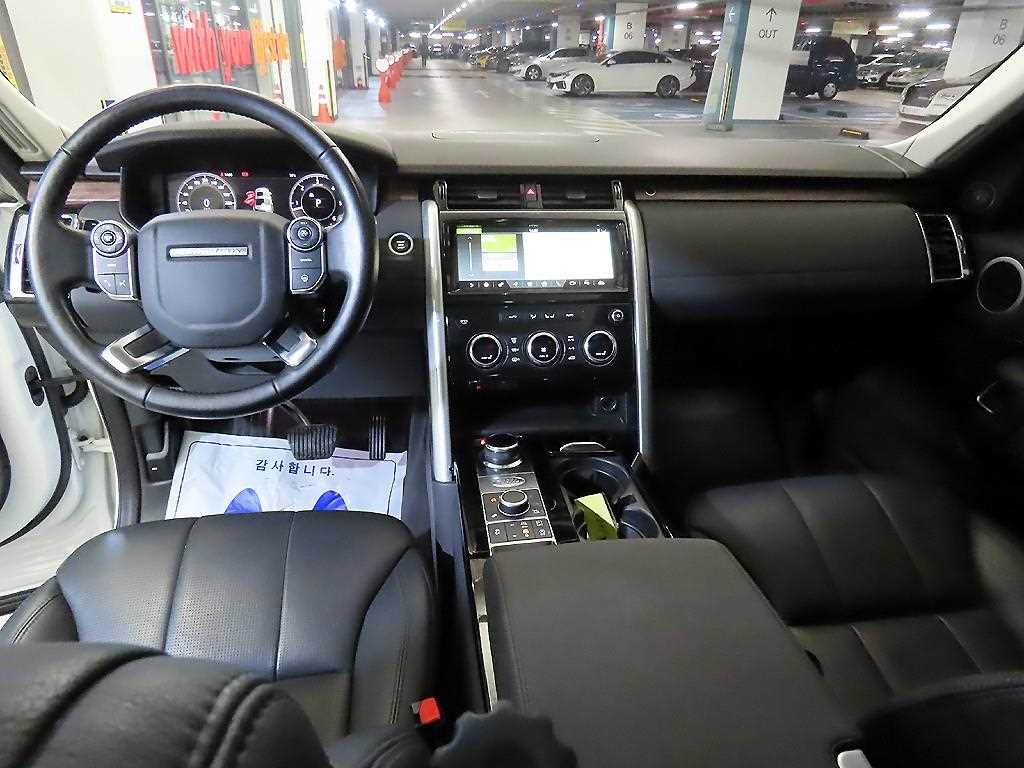 Land Rover Discovery — photo 10