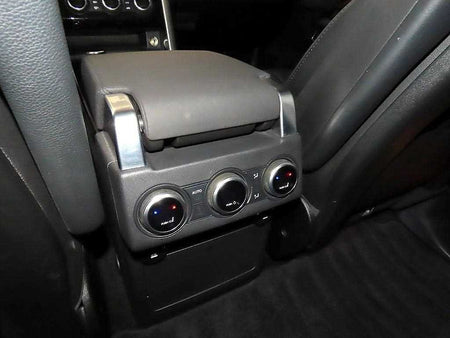 Land Rover Discovery — photo 14