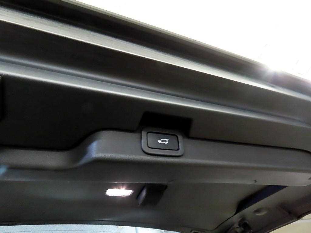 Land Rover Discovery — photo 15