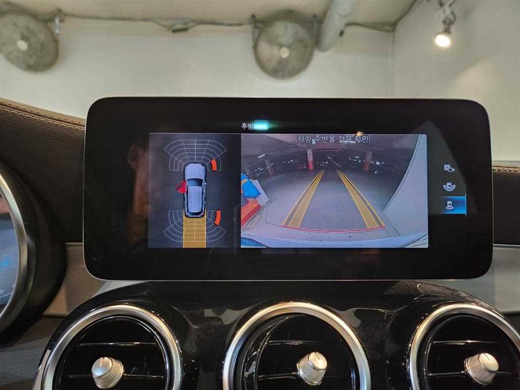 Mercedes-Benz GLC-Class — photo 15
