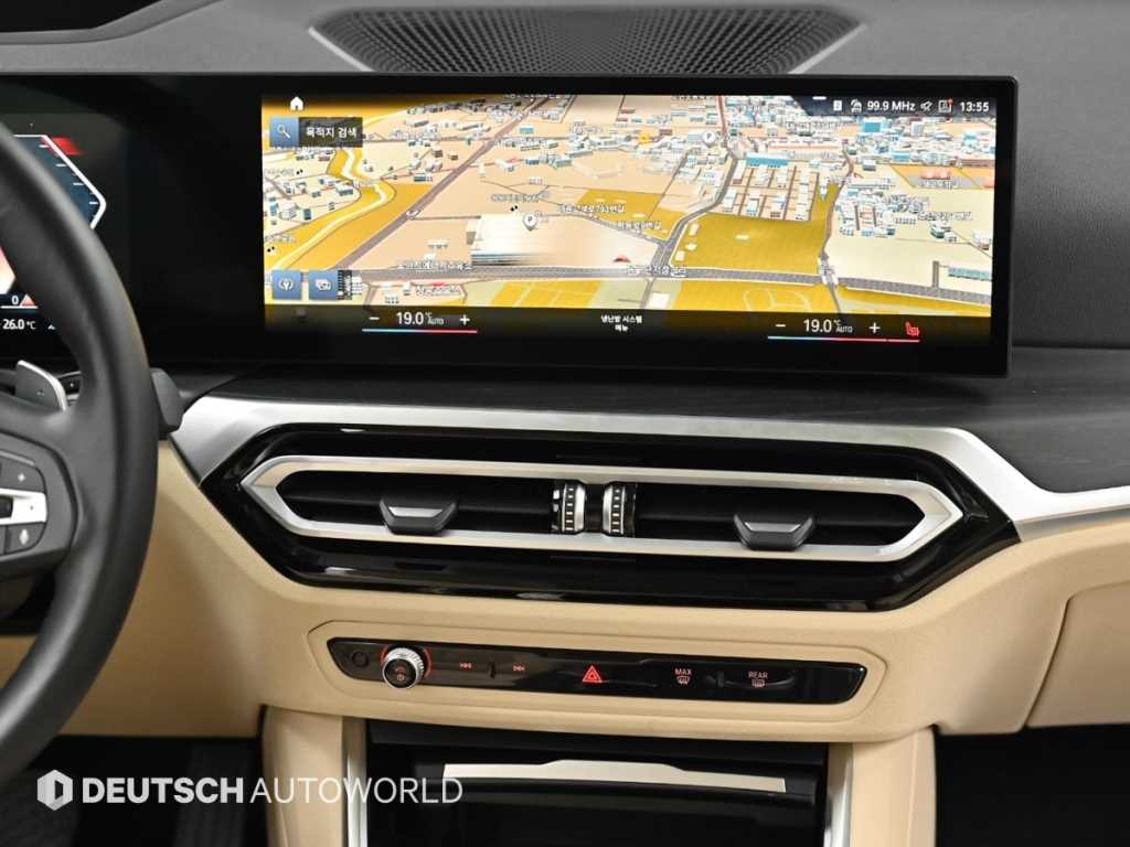 BMW 3-Series — photo 14