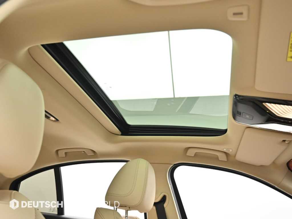 BMW 3-Series — photo 18