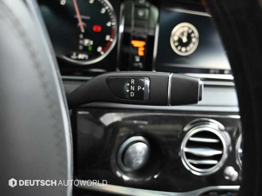 Mercedes-Benz S-Class — photo 09