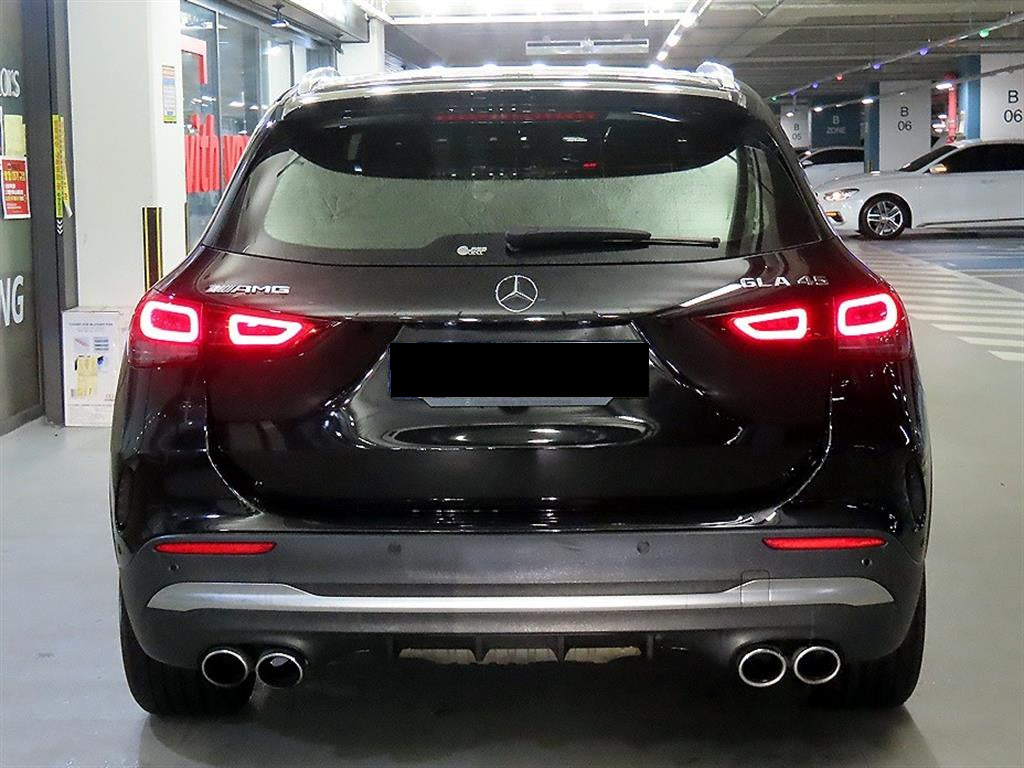 Mercedes-Benz GLA-Class — photo 05