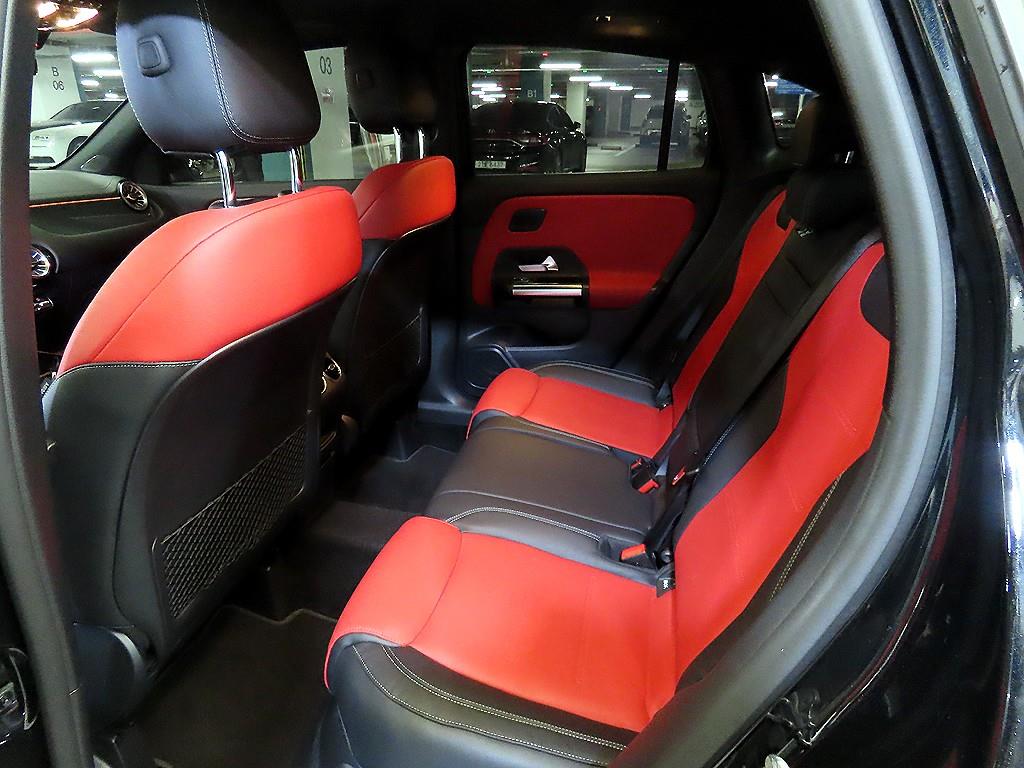 Mercedes-Benz GLA-Class — photo 07