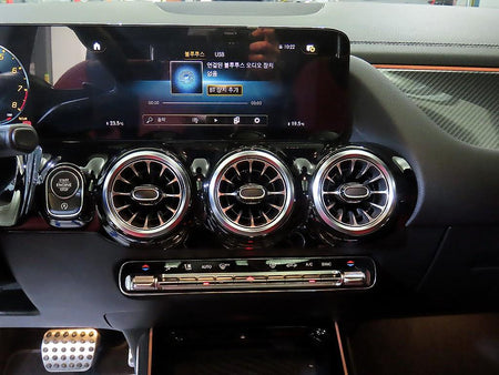 Mercedes-Benz GLA-Class — photo 11