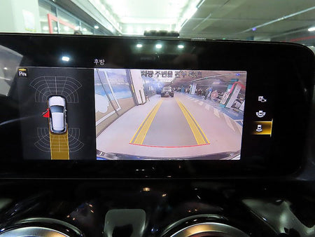 Mercedes-Benz GLA-Class — photo 14