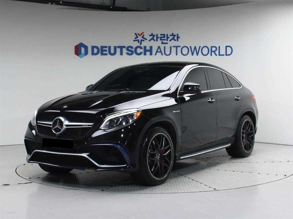 Mercedes-Benz GLE-Class — photo 02