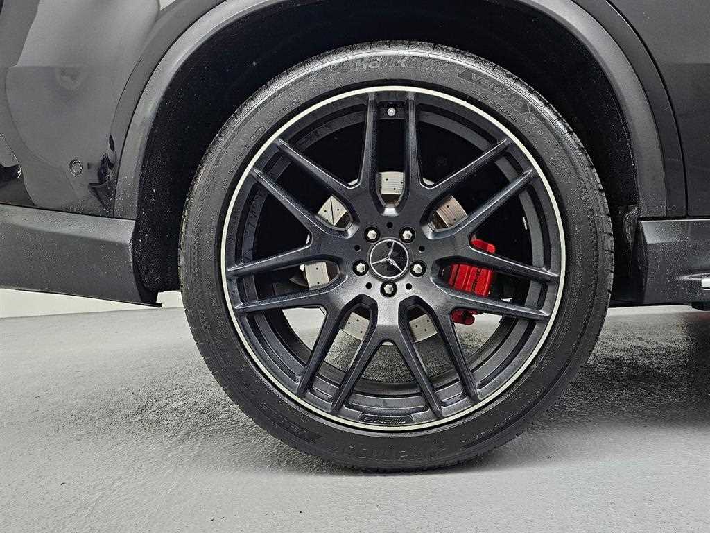 Mercedes-Benz GLE-Class — photo 06