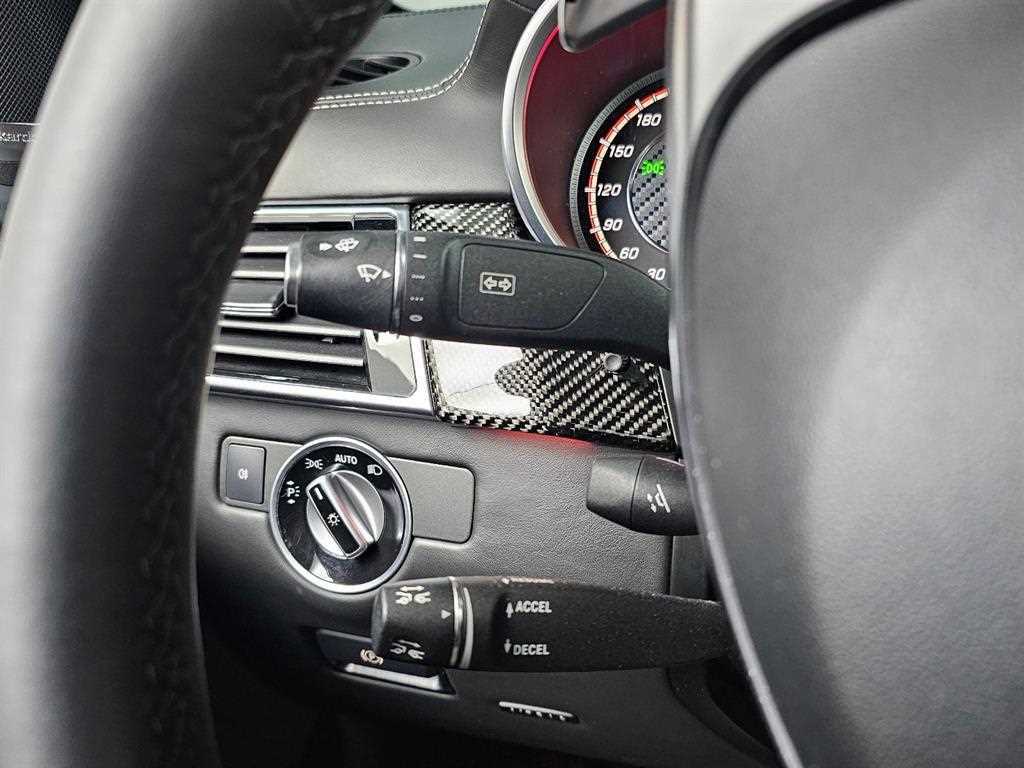 Mercedes-Benz GLE-Class — photo 19