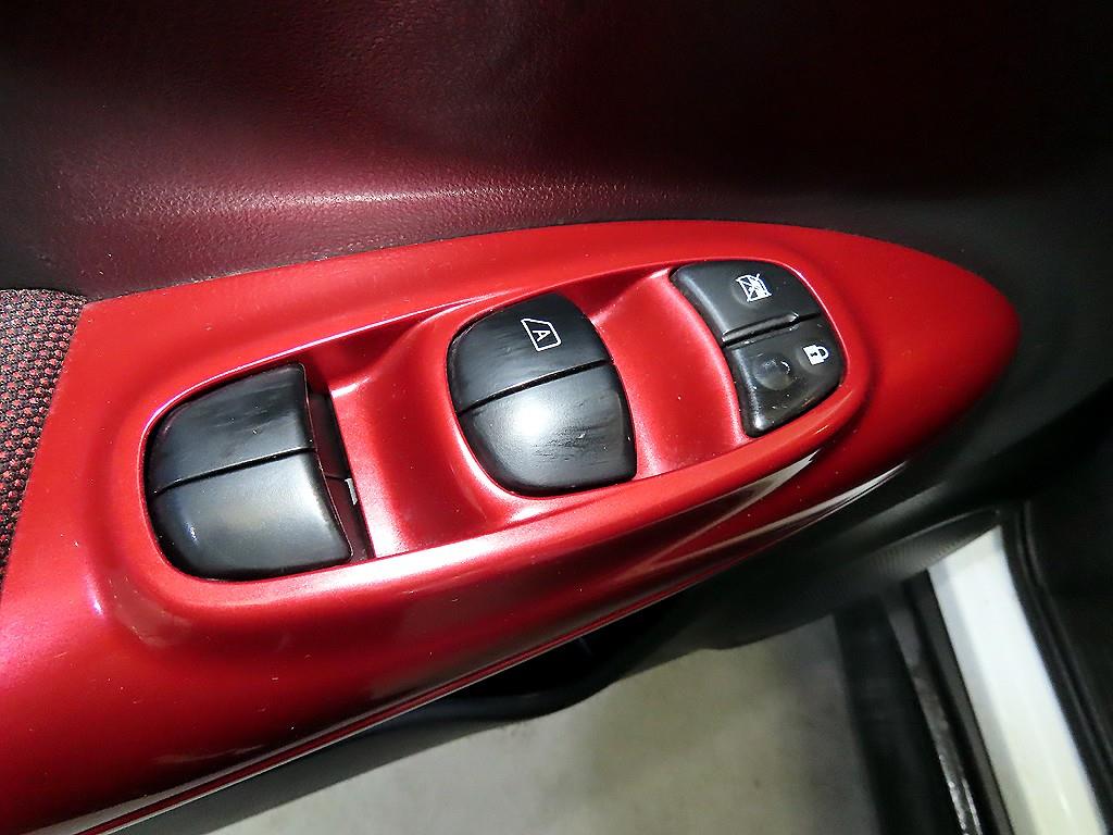 Nissan Juke — photo 13