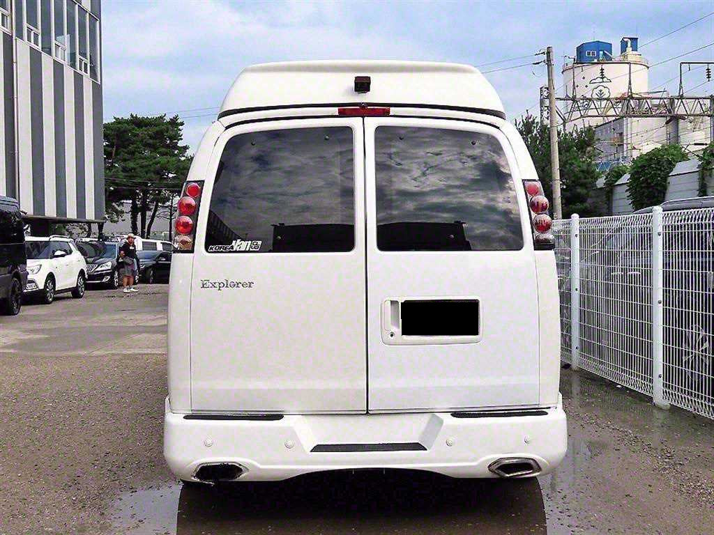 CHEVROLET Express Van — photo 04