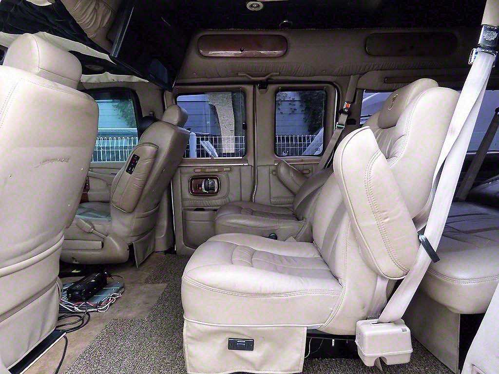 CHEVROLET Express Van — photo 06