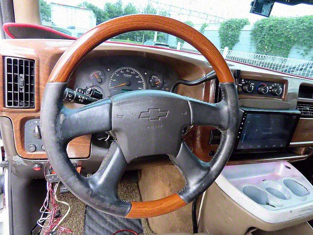 CHEVROLET Express Van — photo 08