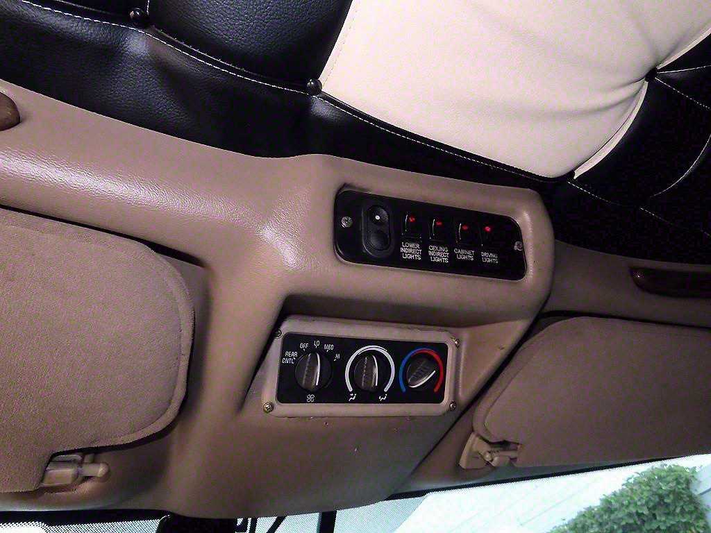 CHEVROLET Express Van — photo 13