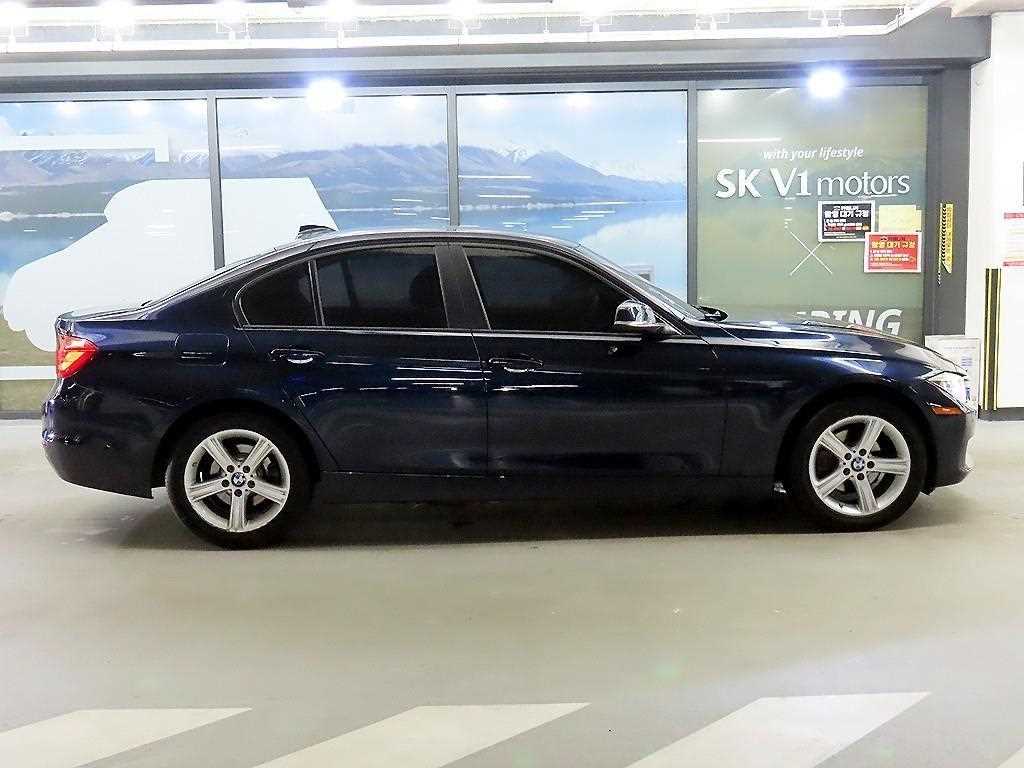 BMW 3-Series — photo 03
