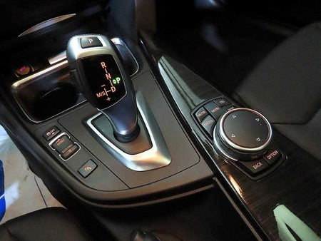BMW 3-Series — photo 12