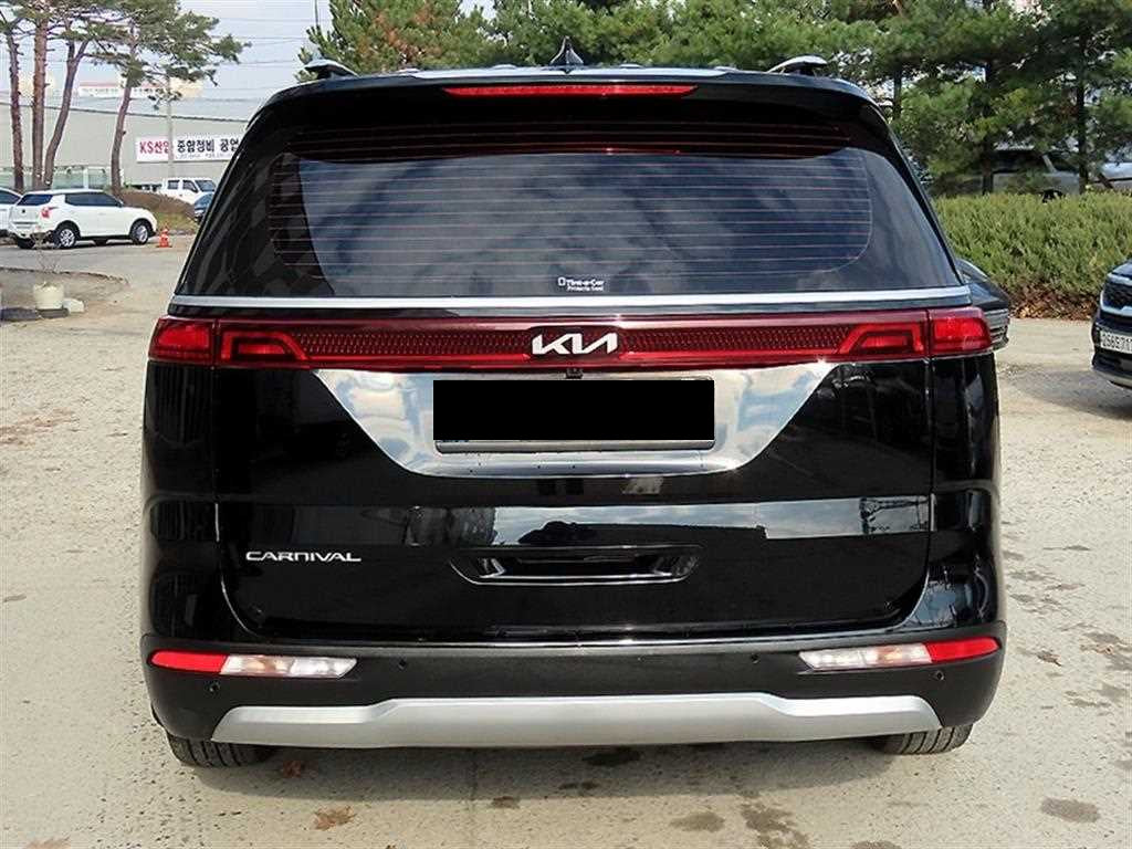 Kia Carnival — photo 04