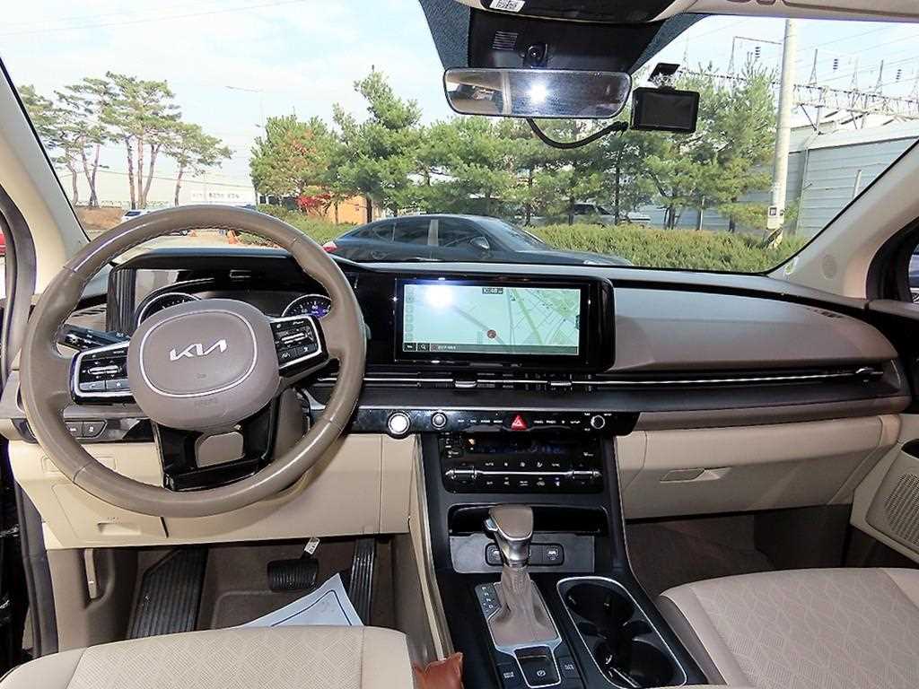 Kia Carnival — photo 08