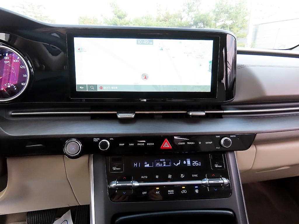 Kia Carnival — photo 14