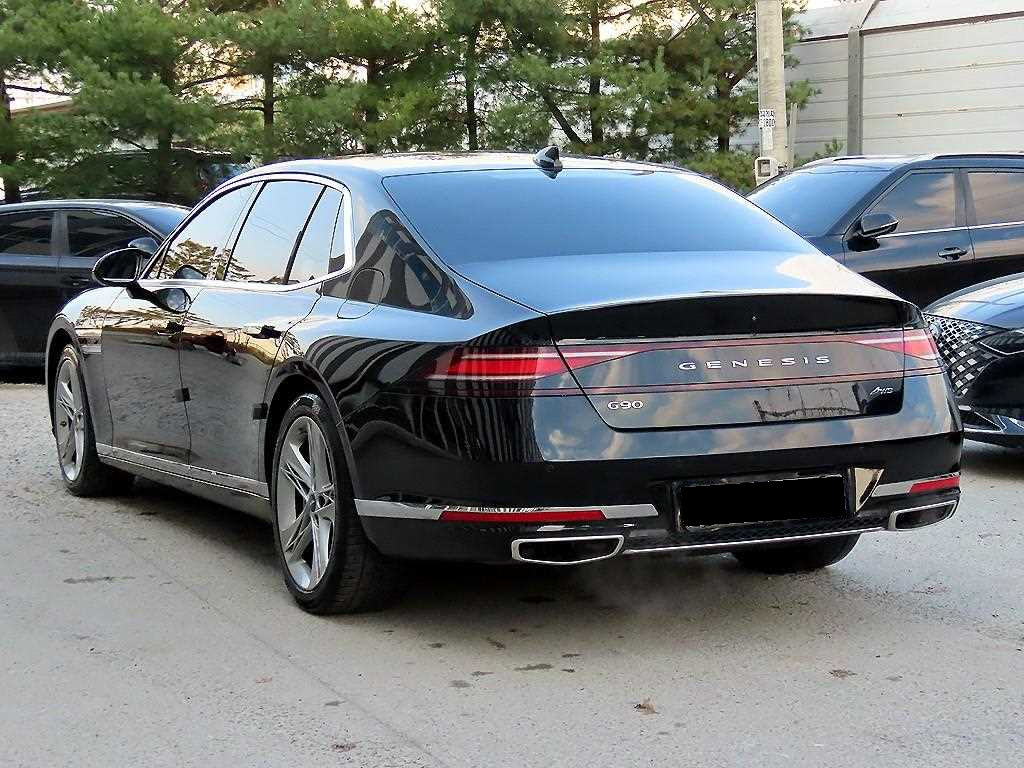 Genesis G90 — photo 03