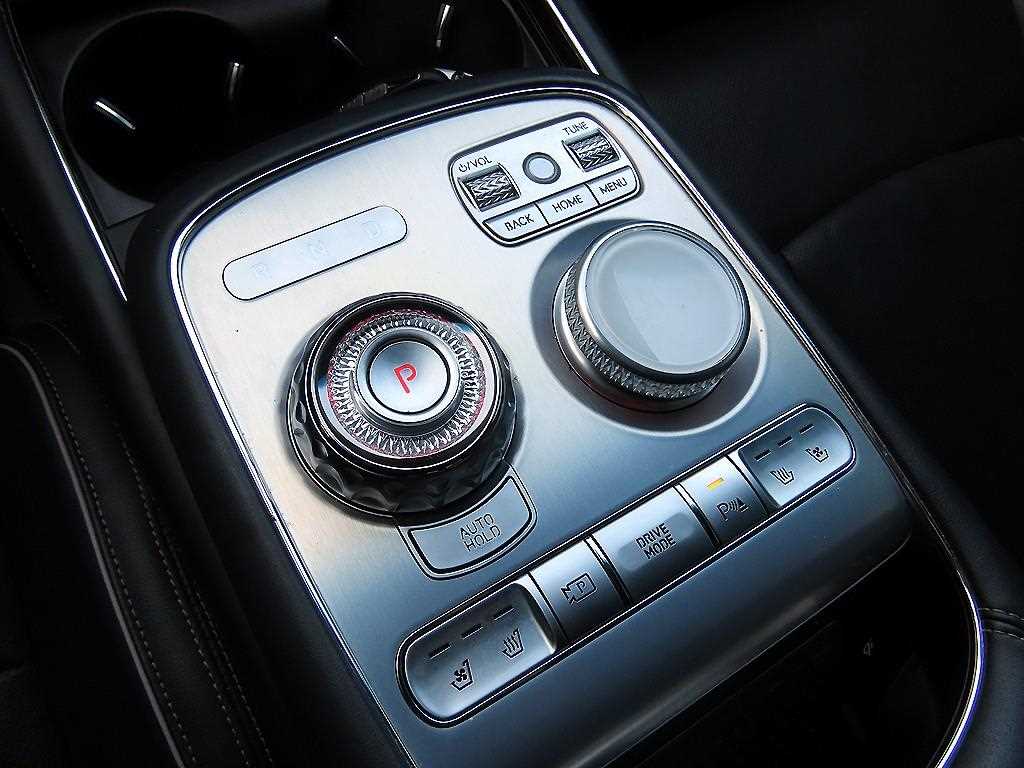 Genesis G90 — photo 11