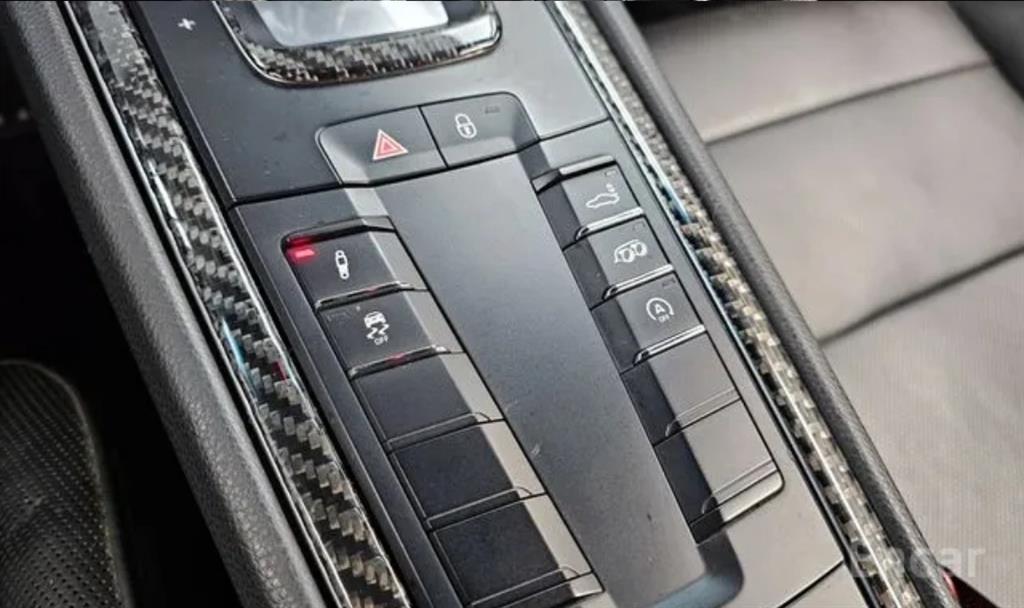Porsche 718 — photo 15