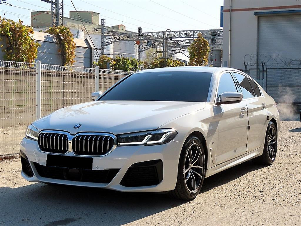BMW 5-Series — photo 02