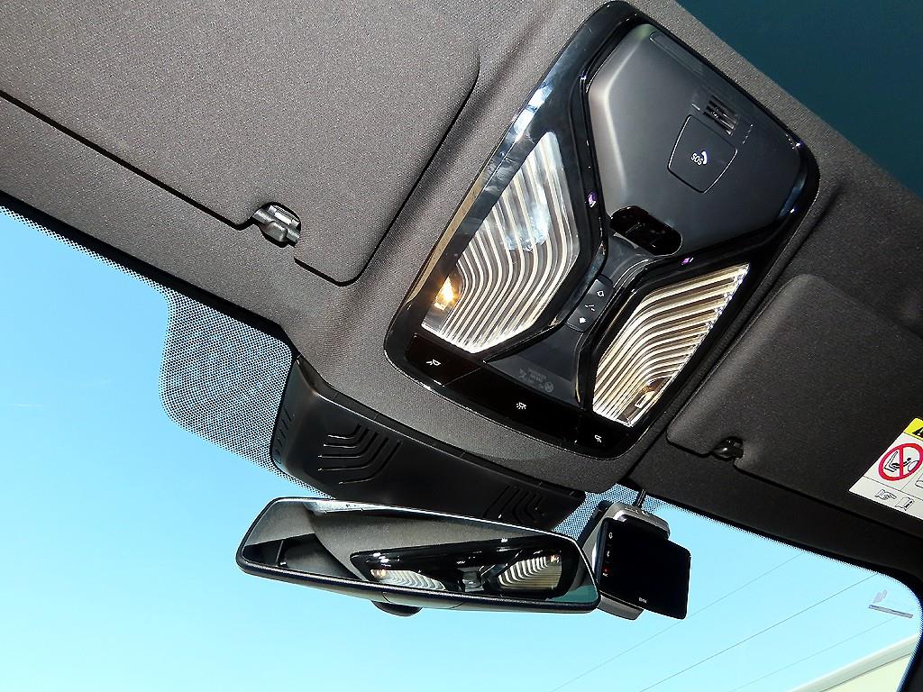 BMW 5-Series — photo 15