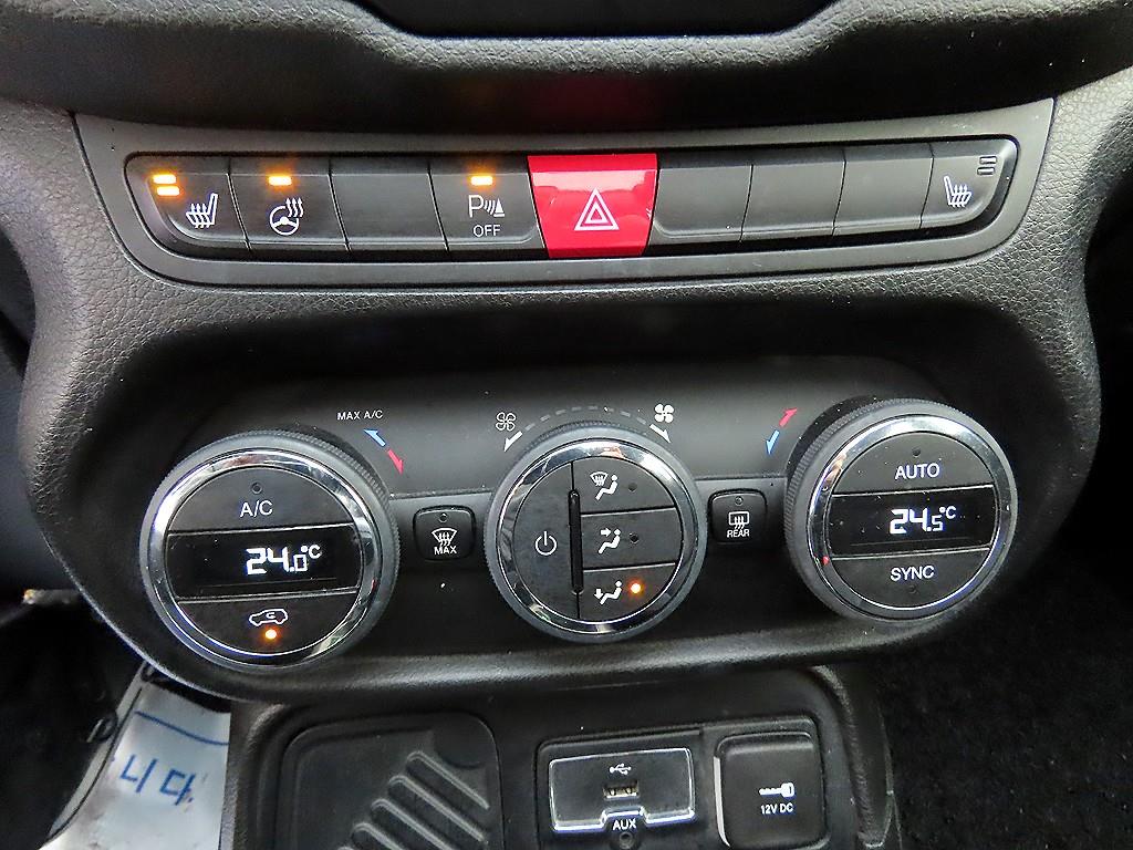 Jeep Renegade — photo 13