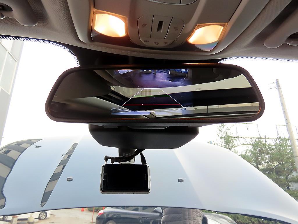Jeep Renegade — photo 14