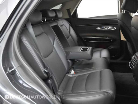Genesis GV70 — photo 12