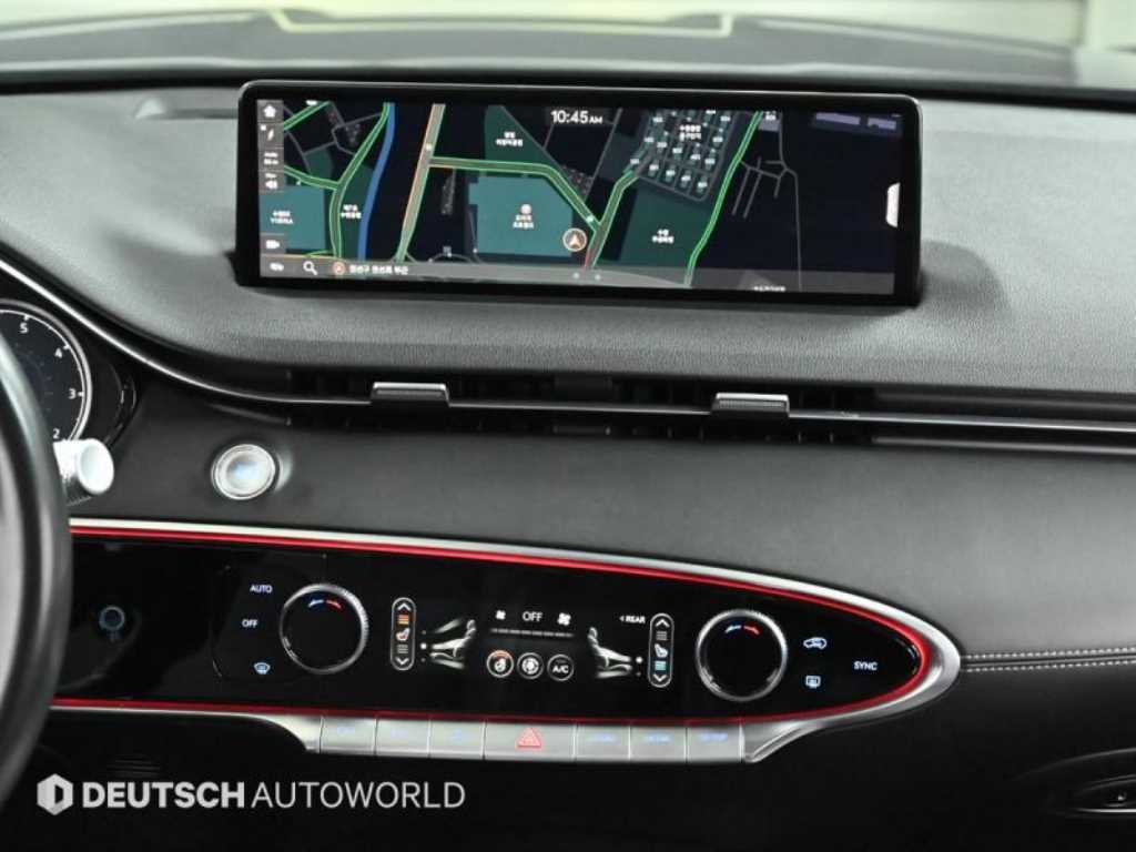 Genesis GV70 — photo 14
