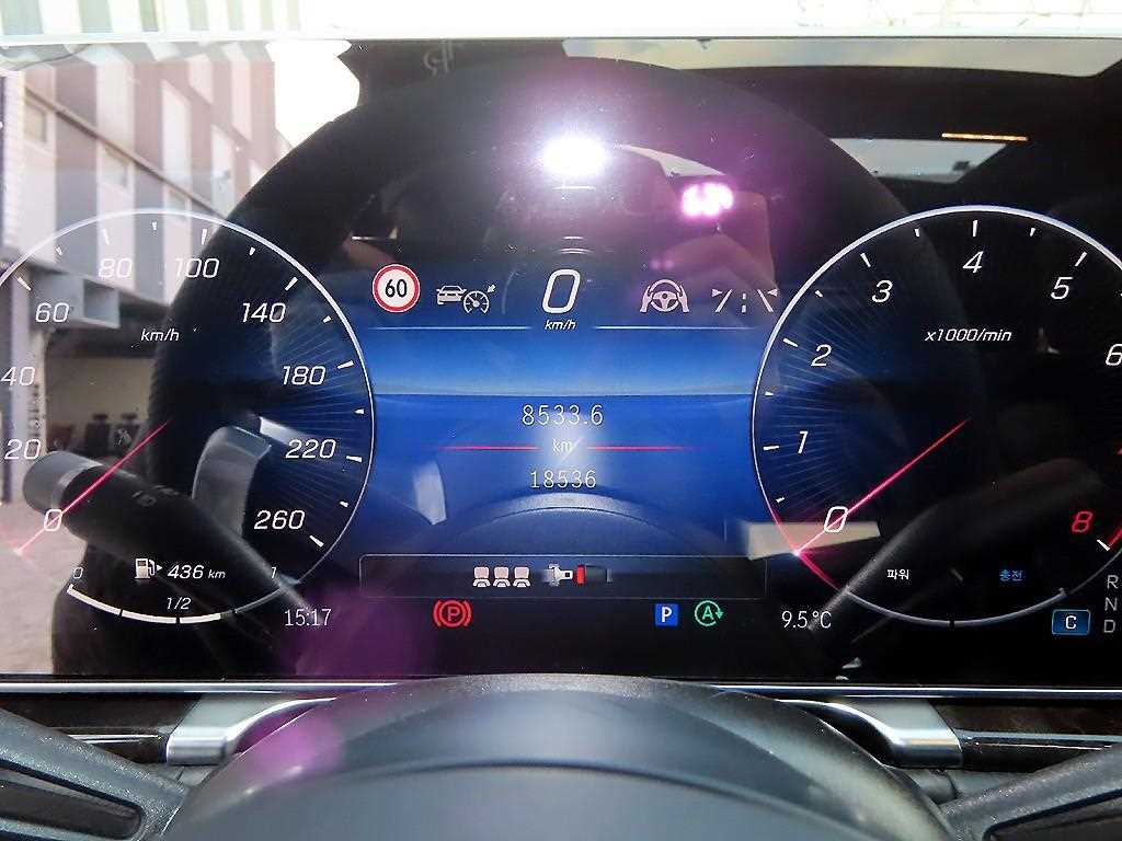 Mercedes-Benz S-Class — photo 09