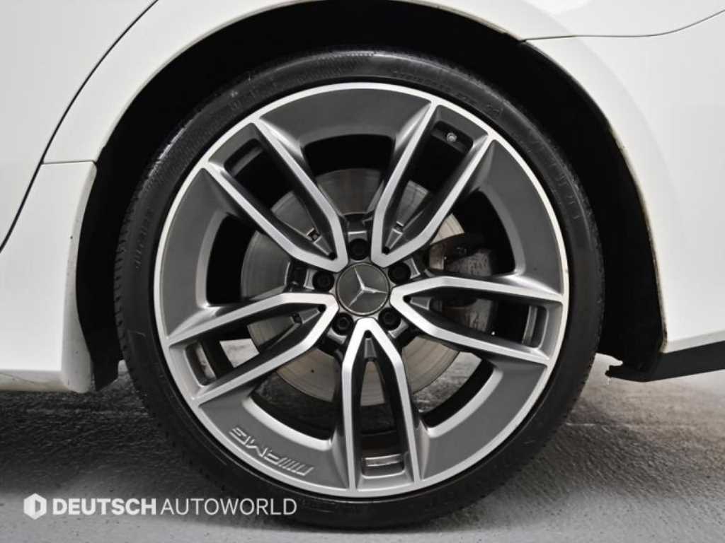 Mercedes-Benz CLS-Class — photo 05