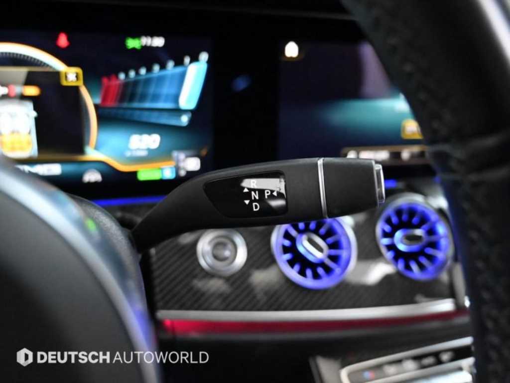 Mercedes-Benz CLS-Class — photo 09