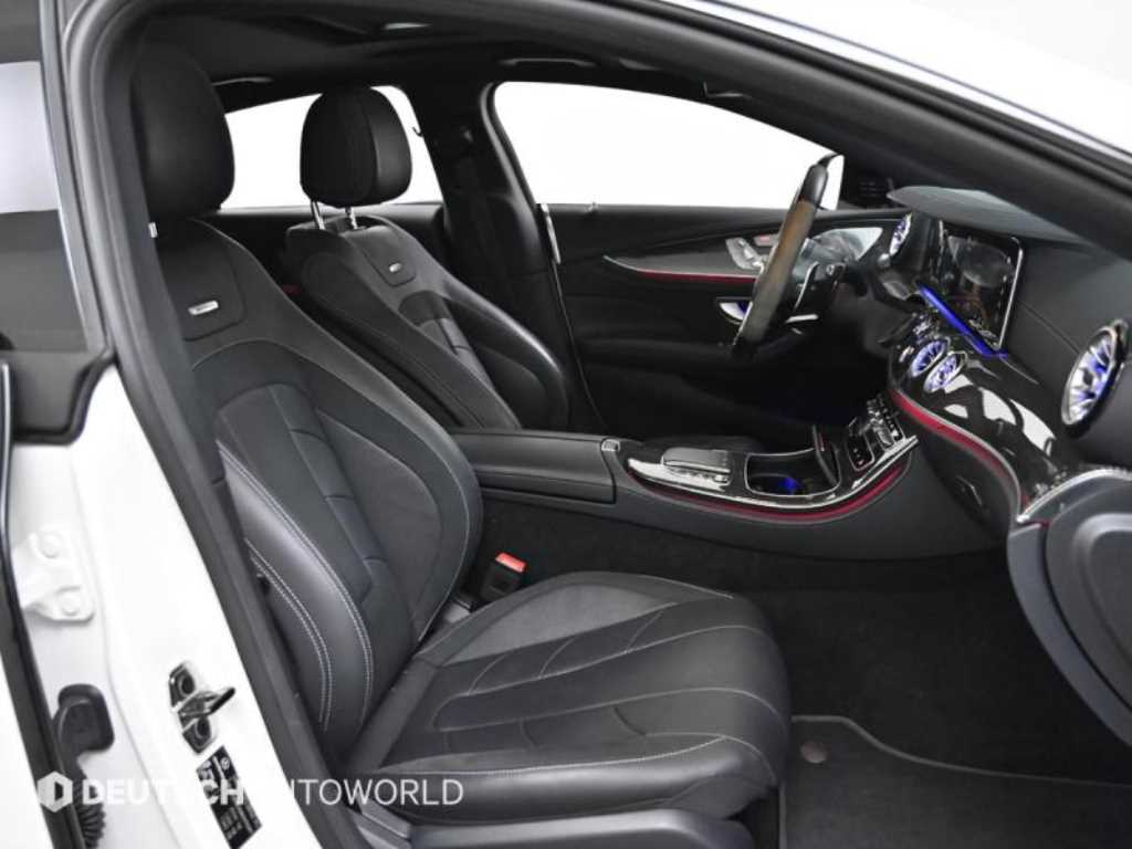 Mercedes-Benz CLS-Class — photo 10