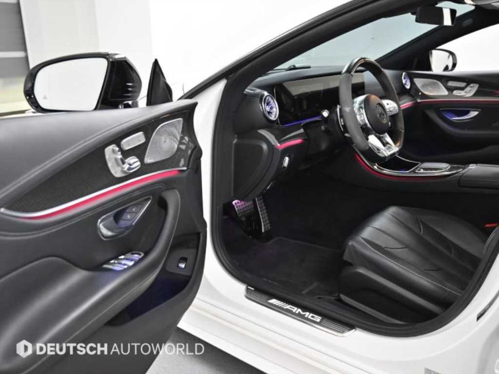 Mercedes-Benz CLS-Class — photo 11