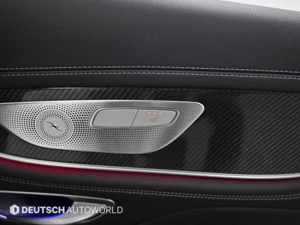 Mercedes-Benz CLS-Class — photo 16