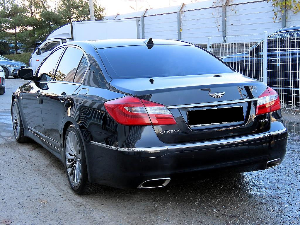 Hyundai Genesis — photo 03