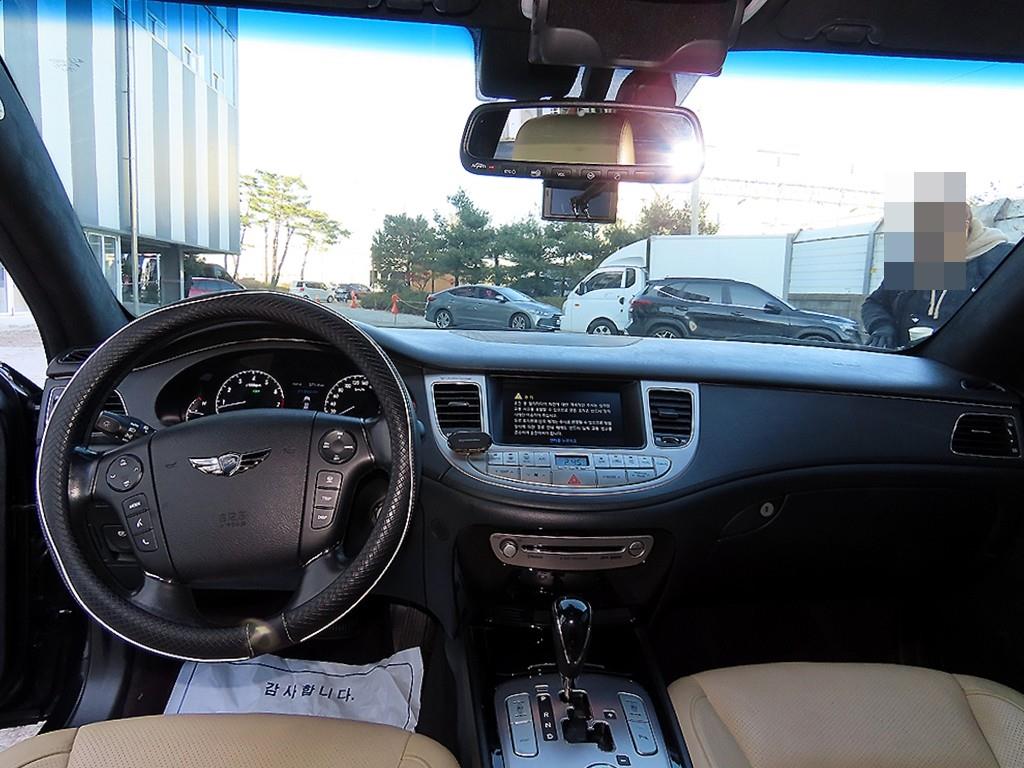 Hyundai Genesis — photo 07