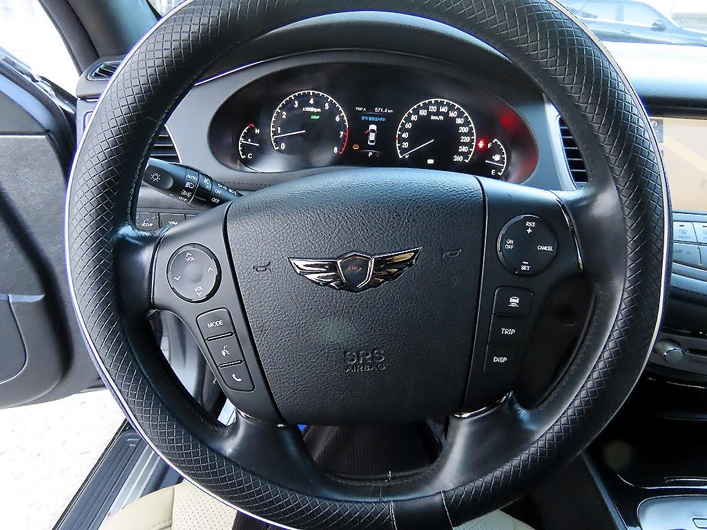 Hyundai Genesis — photo 08