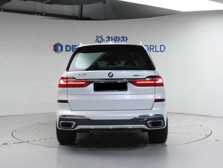 BMW X7 — photo 04