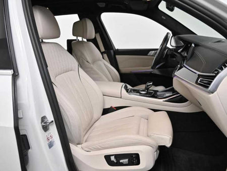 BMW X7 — photo 10