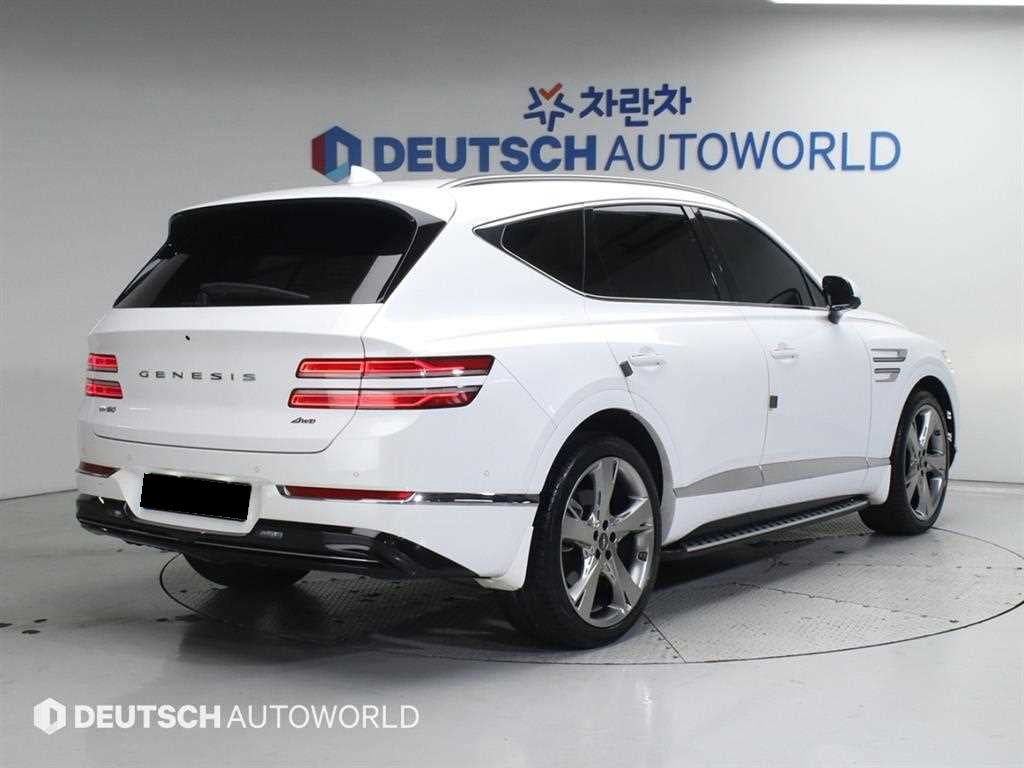 Genesis GV80 — photo 02