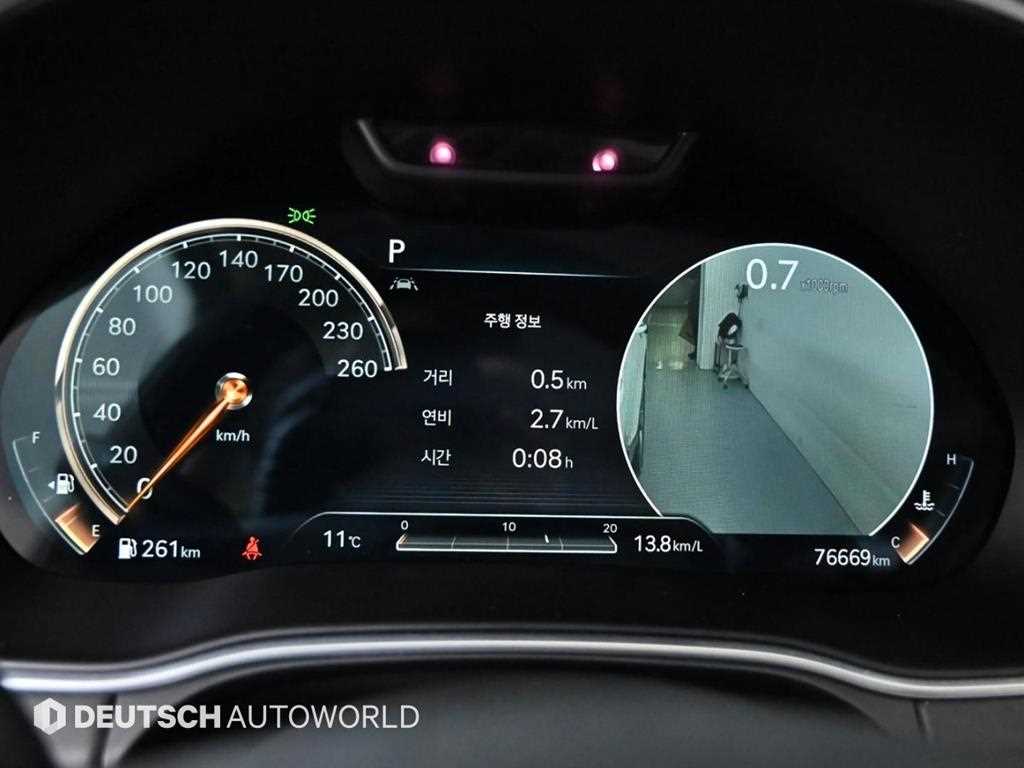 Genesis GV80 — photo 08