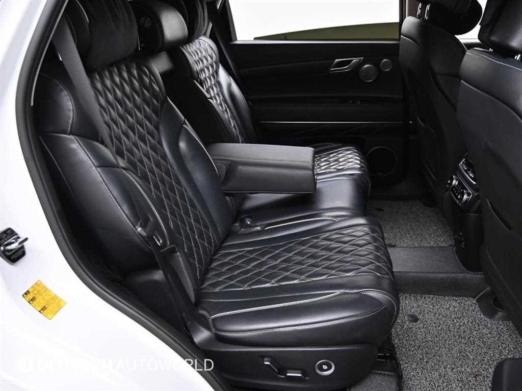 Genesis GV80 — photo 12