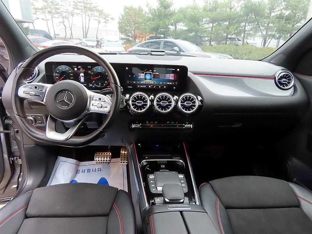 Mercedes-Benz GLA-Class — photo 07