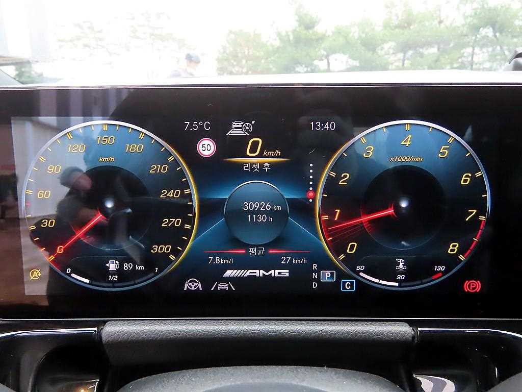 Mercedes-Benz GLA-Class — photo 09