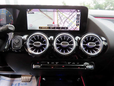 Mercedes-Benz GLA-Class — photo 14